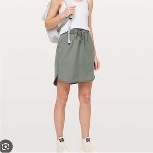 Lululemon On The Fly Skirt *21" size 6 NWOT